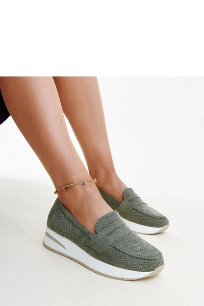   Zielone perforowane półbuty Muna - Solea 