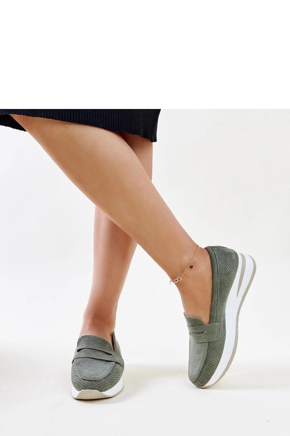   Zielone perforowane półbuty Muna - Solea 