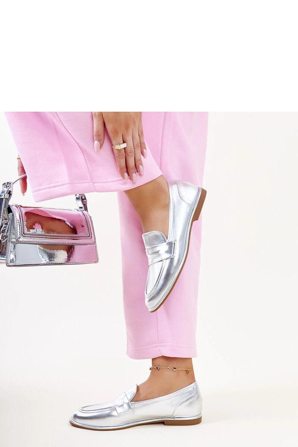   Srebrne klasyczne mokasyny Nasia - Solea 