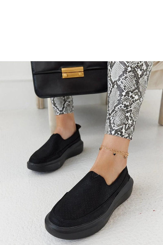   Czarne półbuty Marcie - Solea 