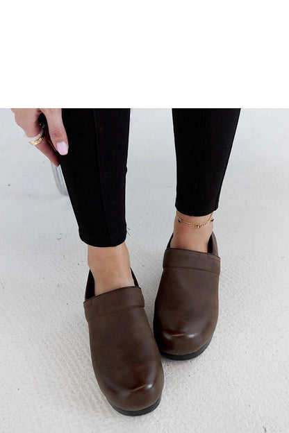   Brązowe półbuty na platformie Montoro - Solea 