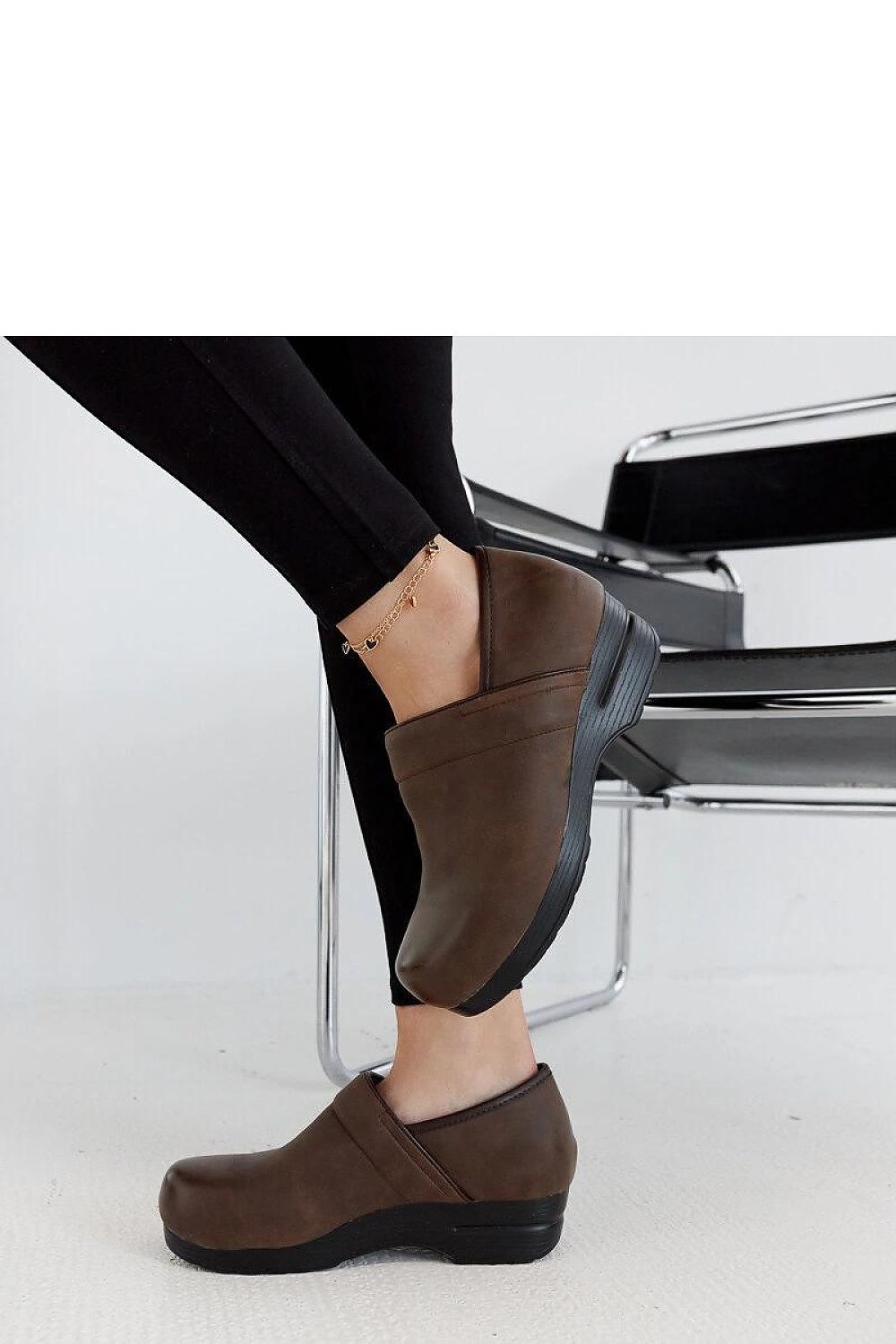   Brązowe półbuty na platformie Montoro - Solea 