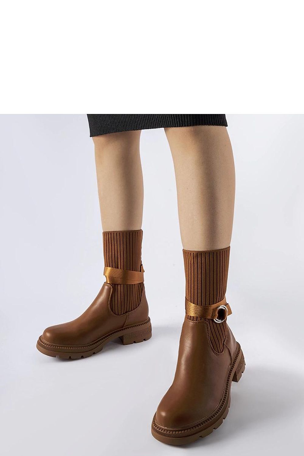   Brązowe skarpetowe ocieplane botki Picker - Solea 