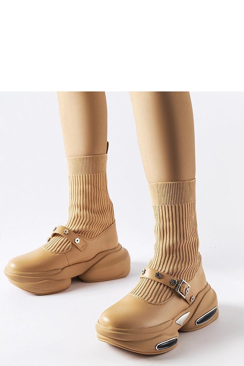   Beżowe botki ze skarpetkową cholewką Ivana - Solea 