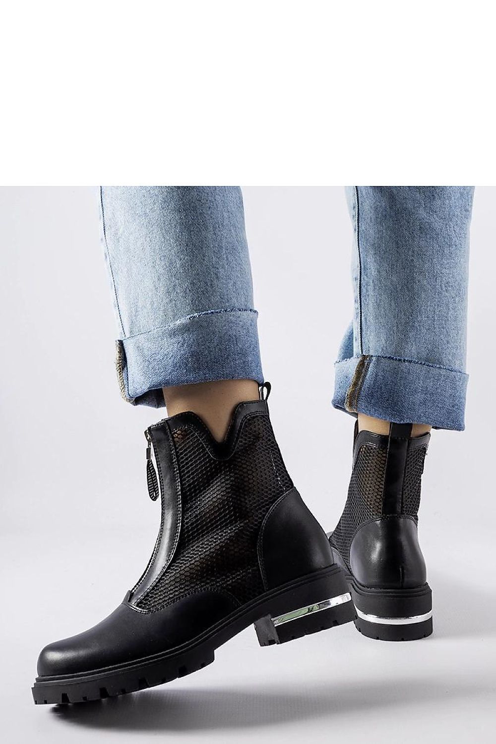   Czarne ażurowe botki Cavour - Solea 