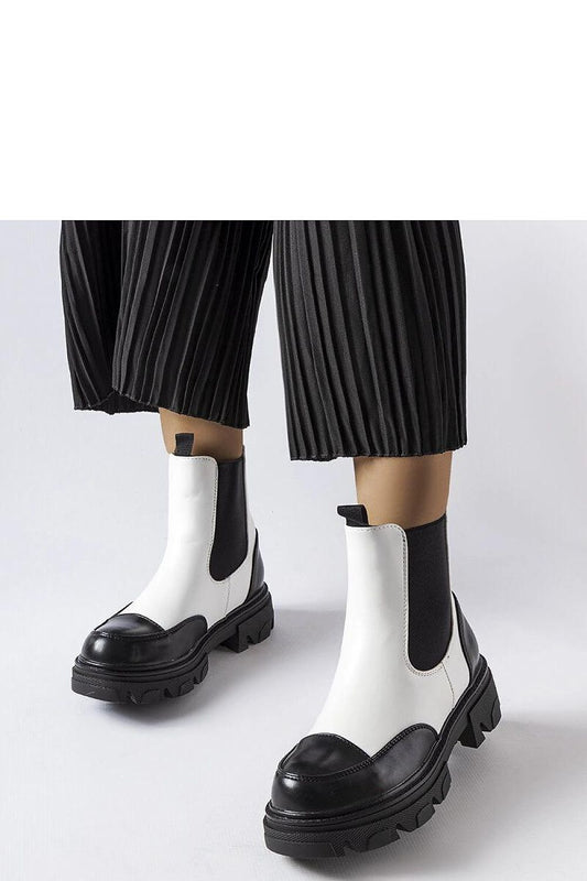   Czarno-białe wsuwane botki Albany - Solea 