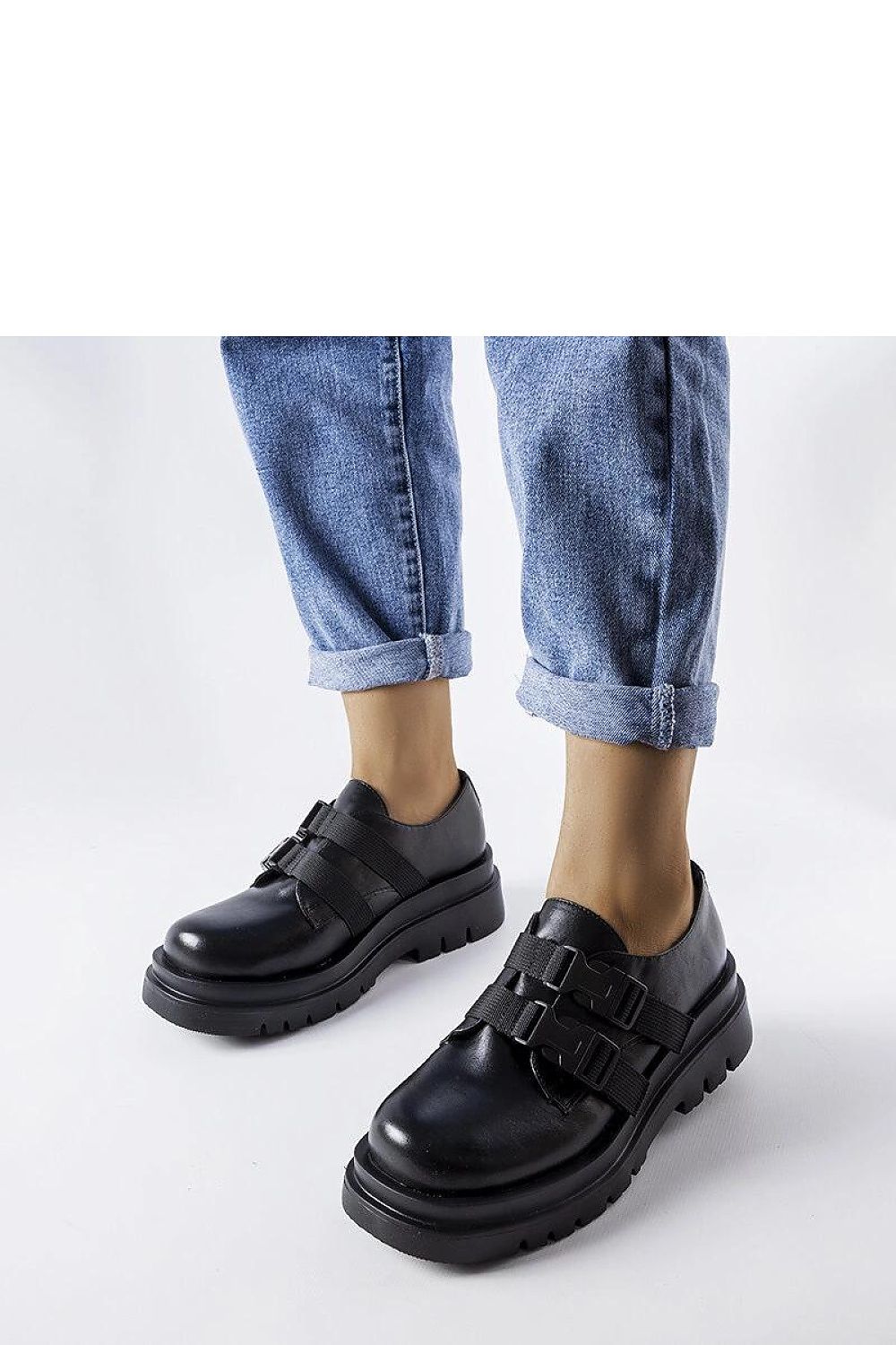   Czarne półbuty na platformie Prospero - Solea 