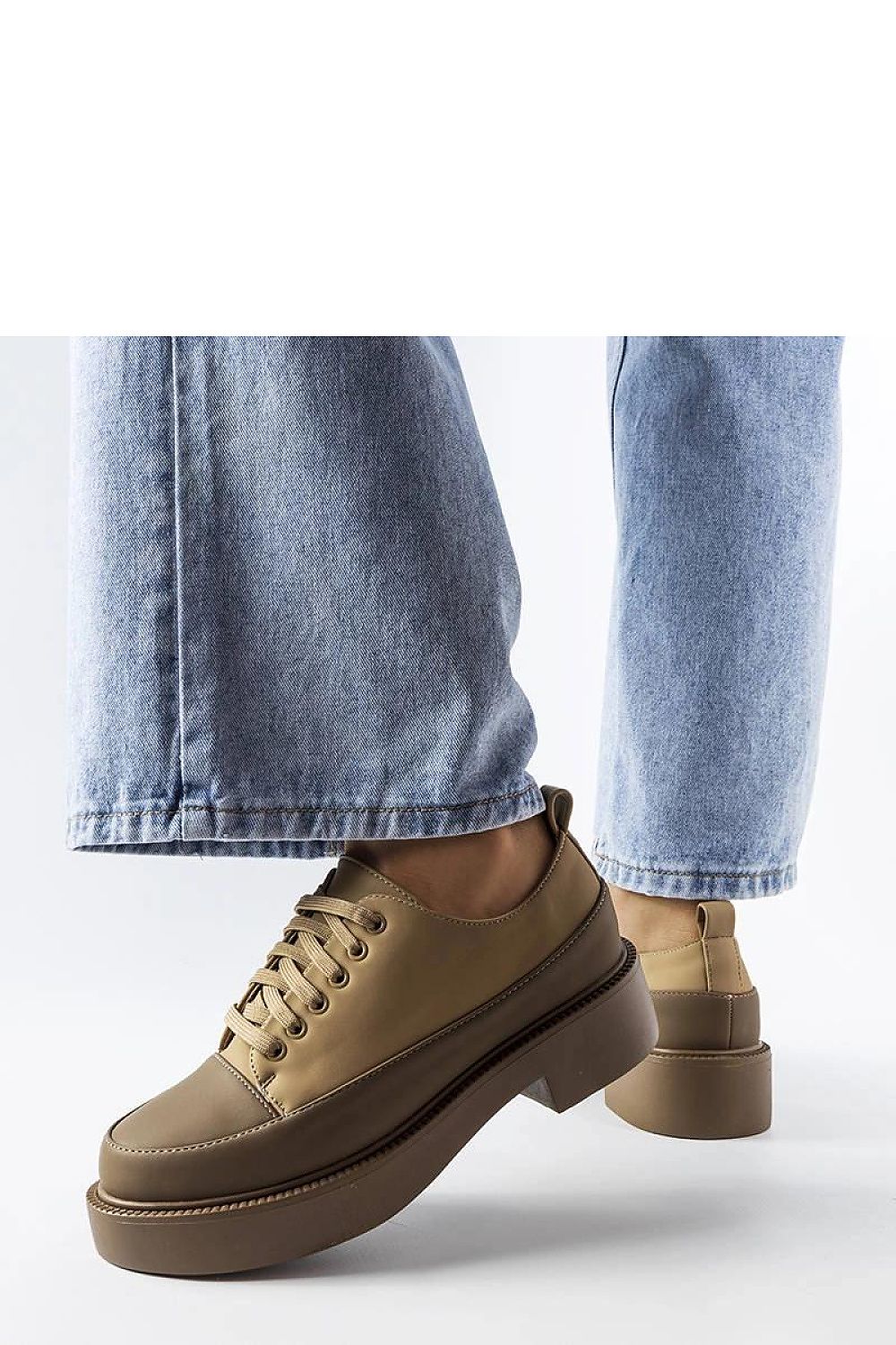   Brązowe półbuty na płaskim obcasie Merico - Solea 