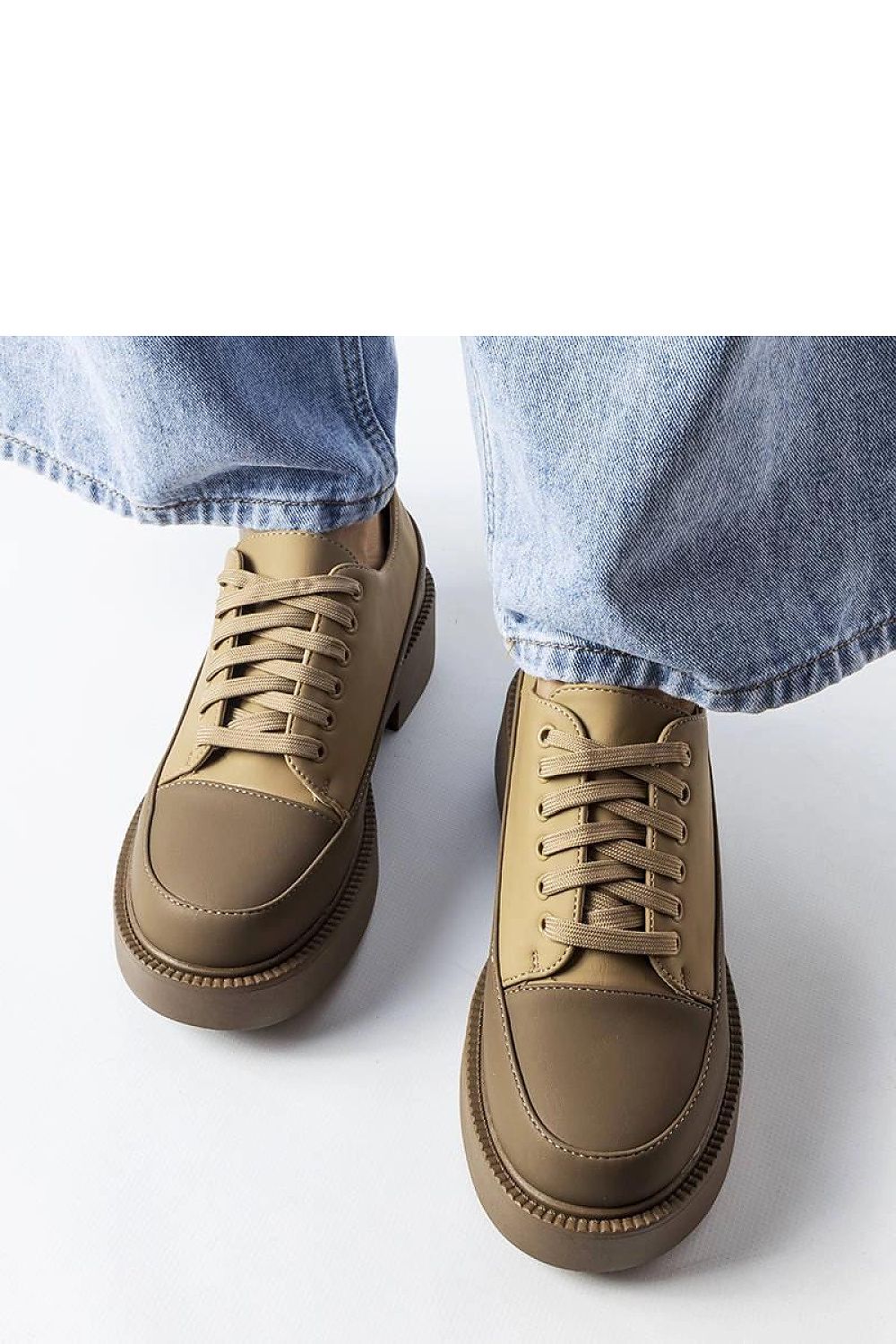   Brązowe półbuty na płaskim obcasie Merico - Solea 