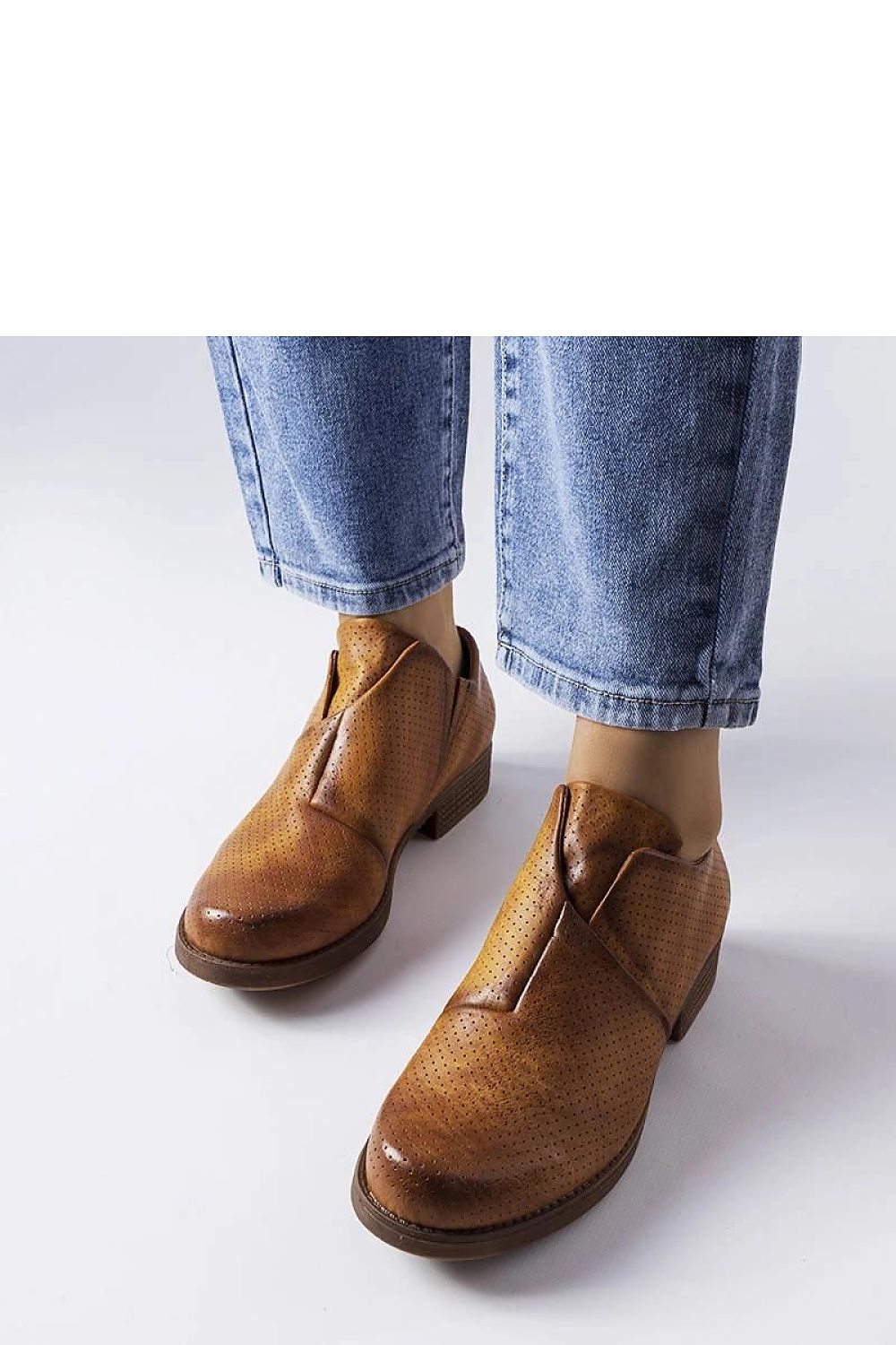   Brązowe wsuwane ażurowe półbuty Seymour - Solea 