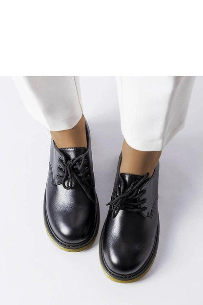   Czarne półbuty typu glany Parfait - Solea 