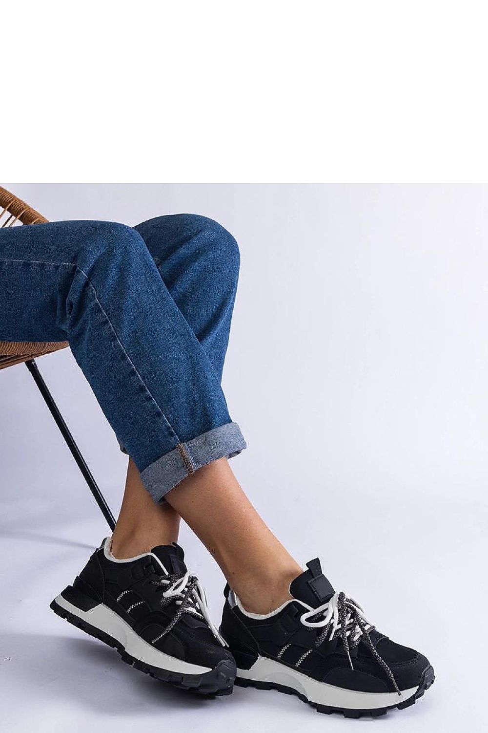   Czarne sportowe damskie sneakersy Adalia - Solea 