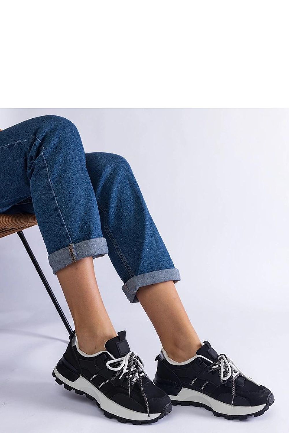   Czarne sportowe damskie sneakersy Adalia - Solea 