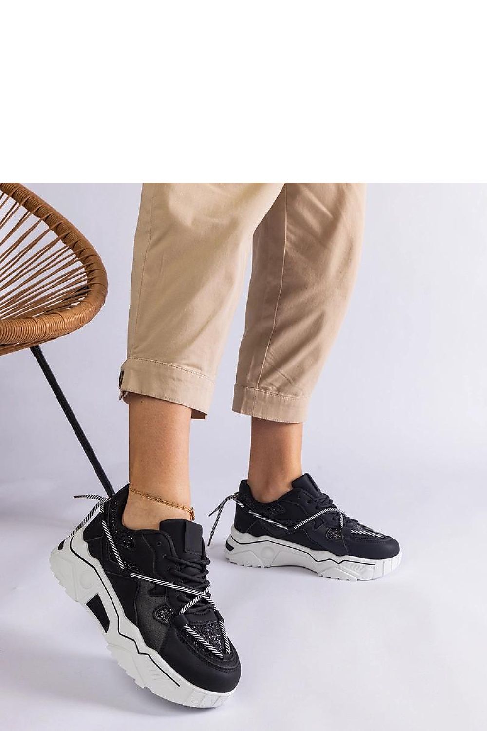   Czarne sneakersy damskie z brokatem Agar - Solea 