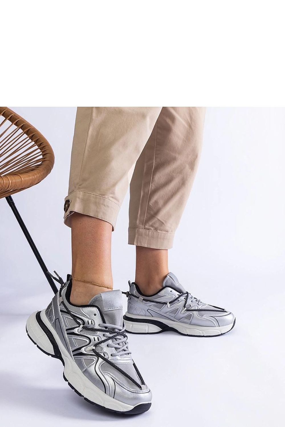   Srebrne damskie sneakersy na masywnej podeszwie Colunga - Solea 