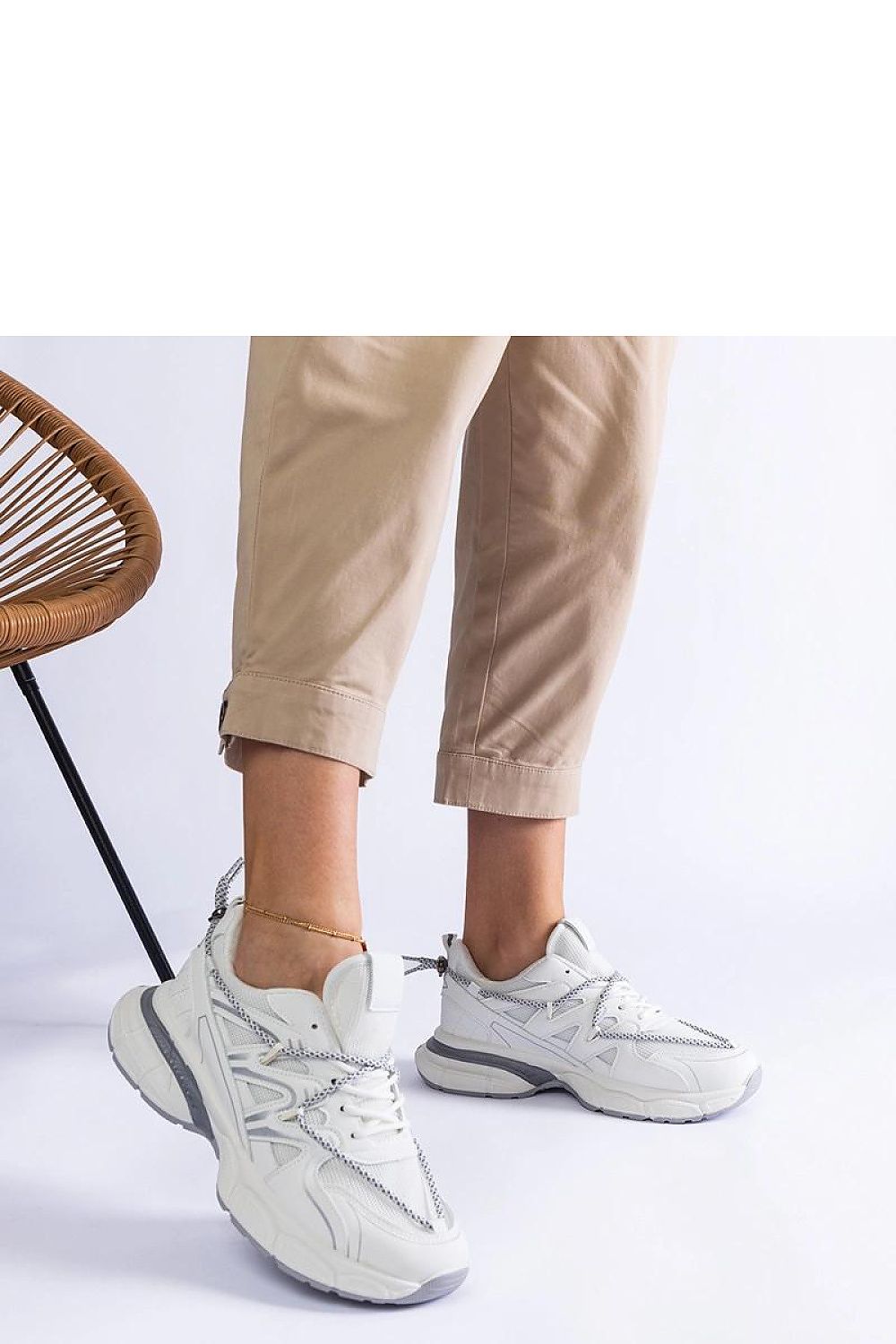   Białe damskie sneakersy na masywnej podeszwie Colunga - Solea 