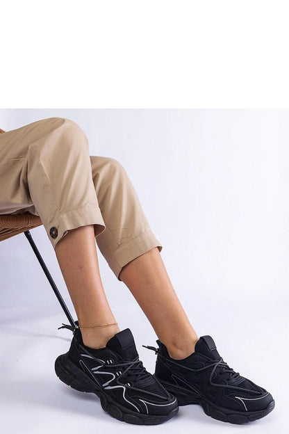   Czarne damskie sneakersy na masywnej podeszwie Colunga - Solea 