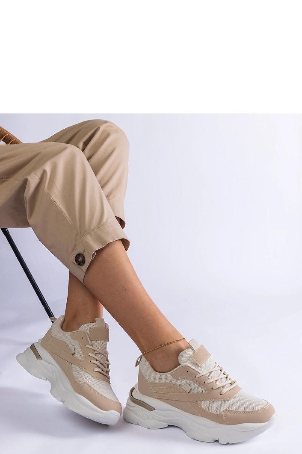   Beżowe sneakersy na grubszej podeszwie Guerrera - Solea 