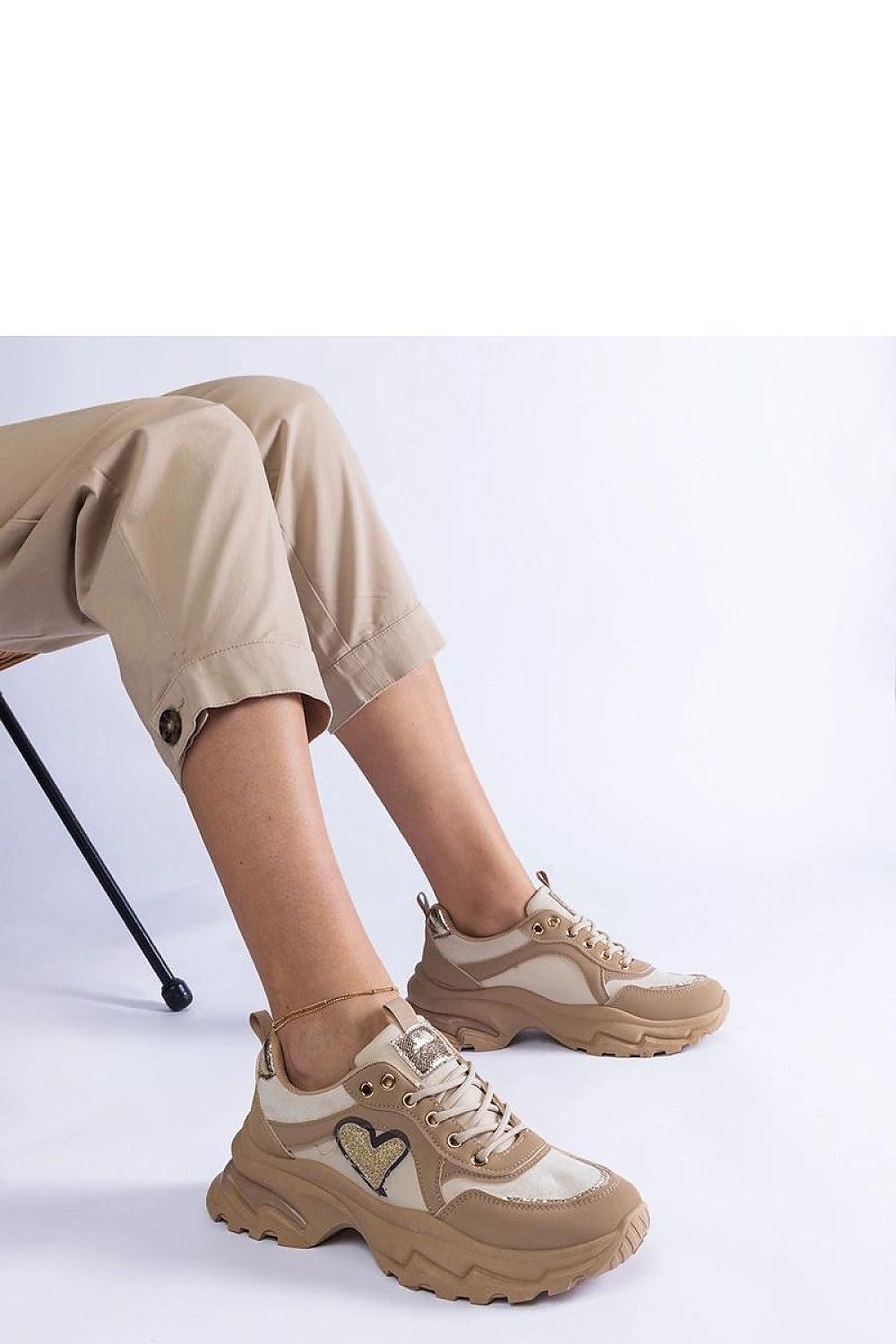   Brązowe sneakersy na platformie z serduszkiem Martineza - Solea 