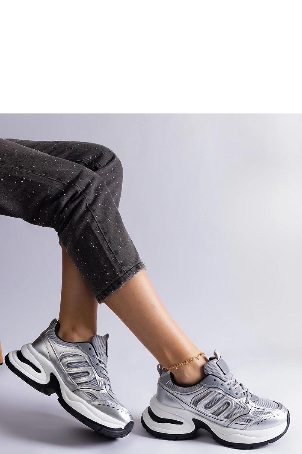   Srebrne damskie sneakersy sportowe Garza - Solea 