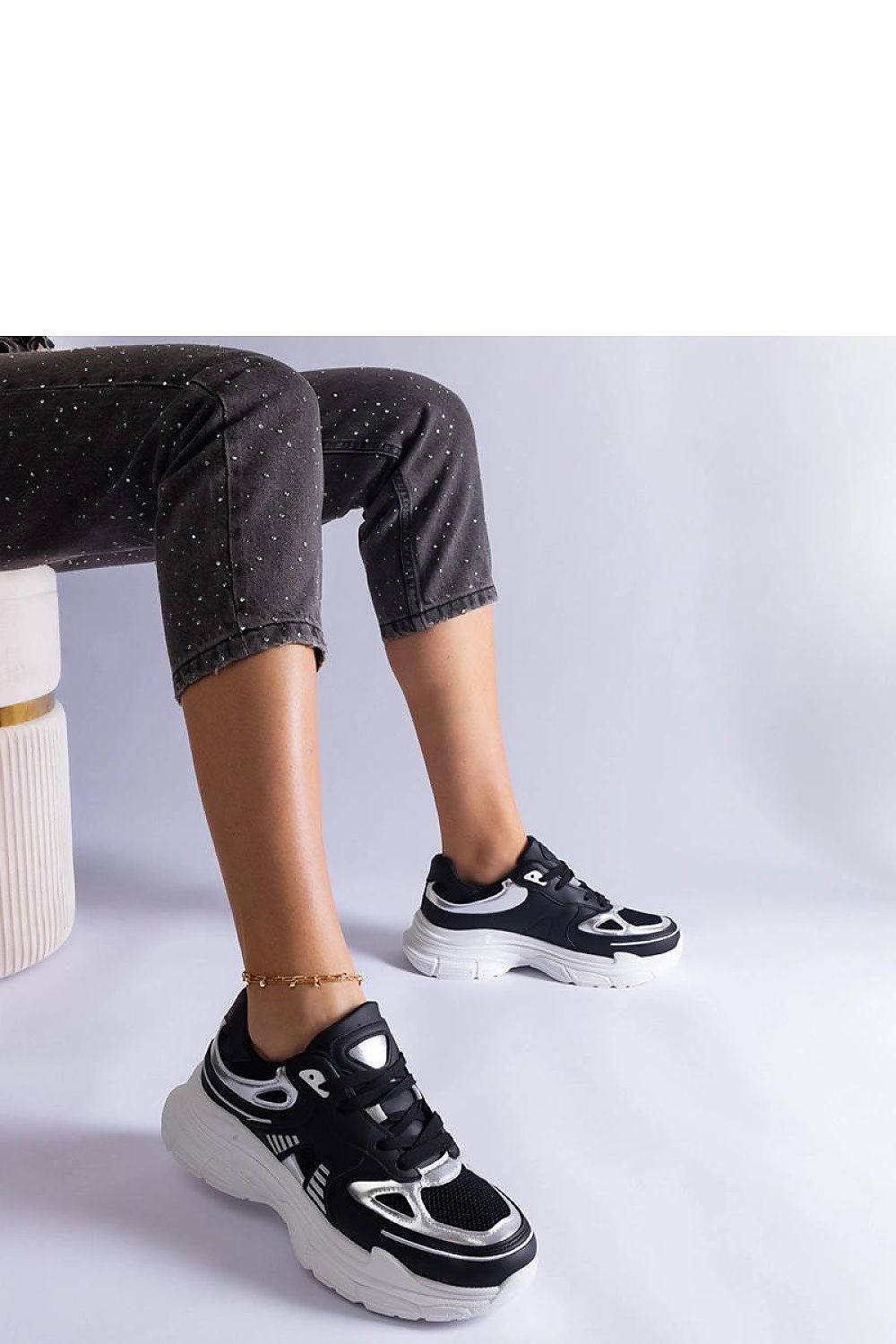   Czarne sneakersy damskie ze srebrnymi wstawkami Gaytan - Solea 