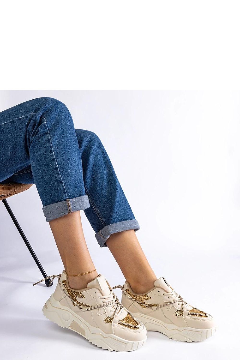   Beżowe sneakersy damskie z brokatem Agar - Solea 