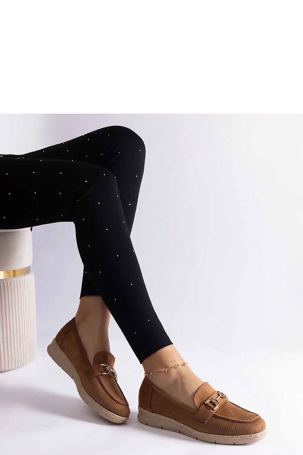   Karmelowe mokasyny damskie z eko zamszu Sandoval - Solea 