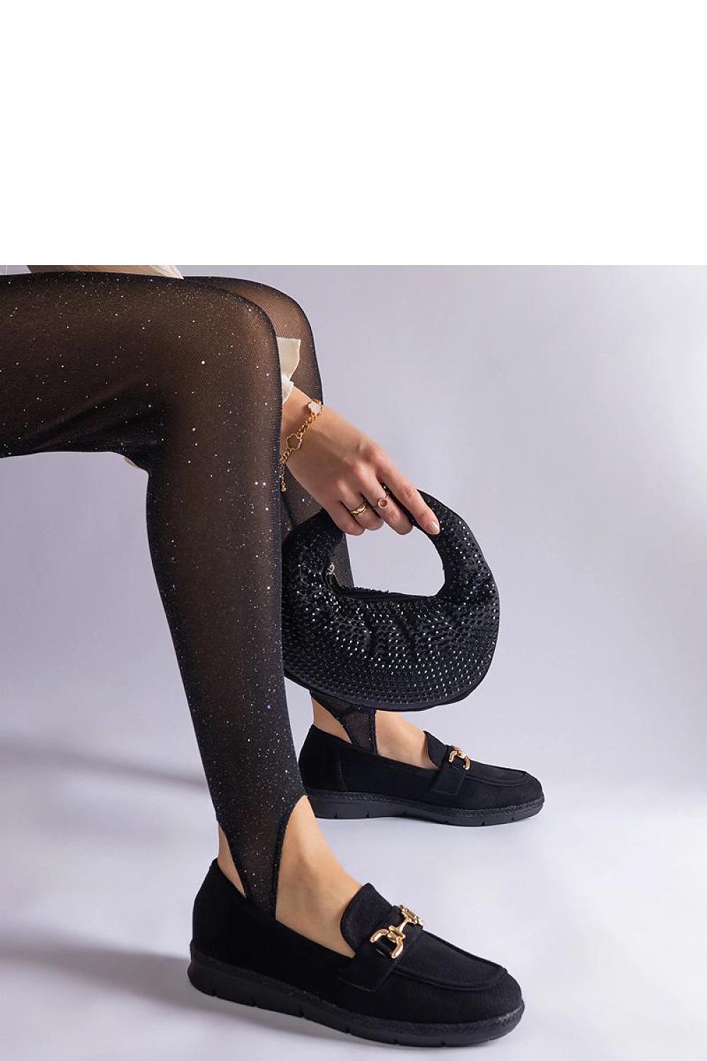   Czarne mokasyny ażurowe damskie z eko zamszu na delikatnej koturnie Sandoval - Solea 