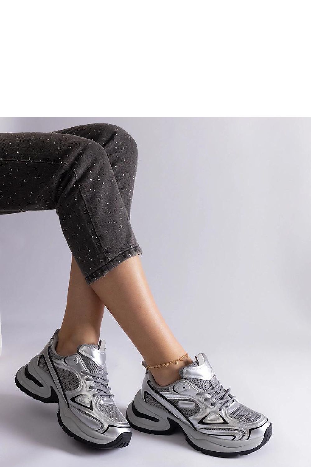   Srebrne sneakersy na masywnej podeszwie Adoma - Solea 