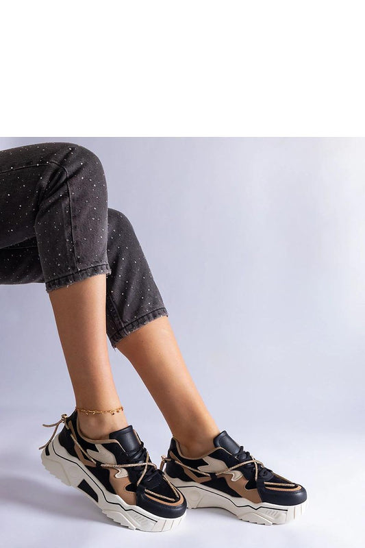   Czarne sneakersy zdobione cyrkoniowym sznurkiem Valdeza - Solea 