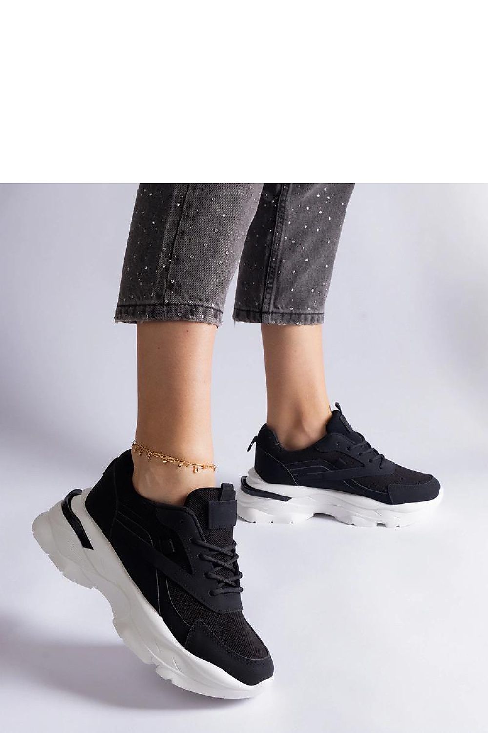   Czarne sneakersy na grubszej podeszwie Guerrera - Solea 