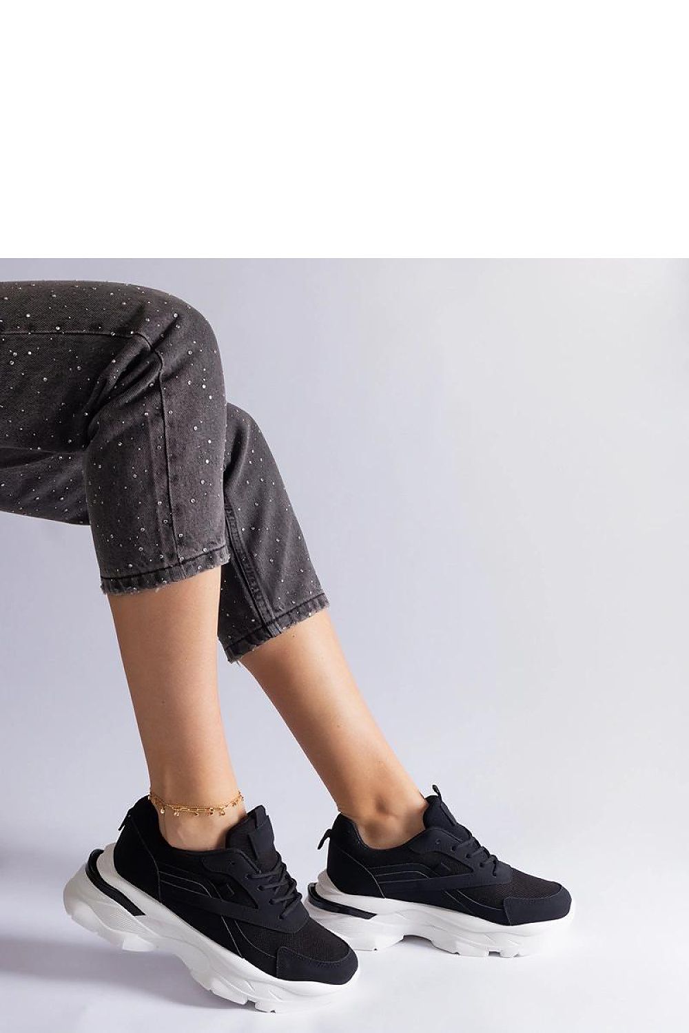   Czarne sneakersy na grubszej podeszwie Guerrera - Solea 