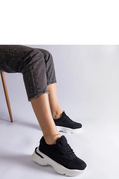   Czarne sneakersy na grubszej podeszwie Guerrera - Solea 