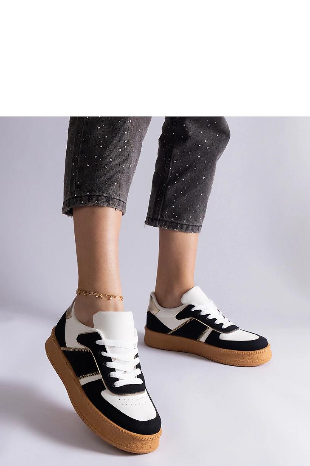   Czarne sneakersy sznurowane na platformie Felicita - Solea 