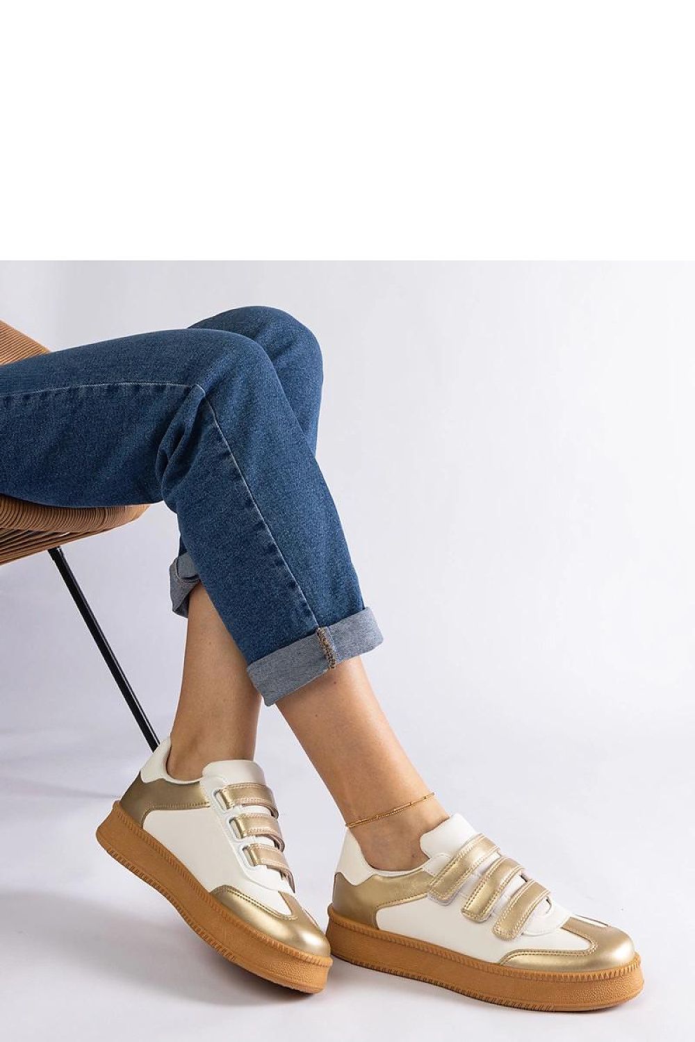   Złote trampki zapinane na rzepy Mena - Solea 