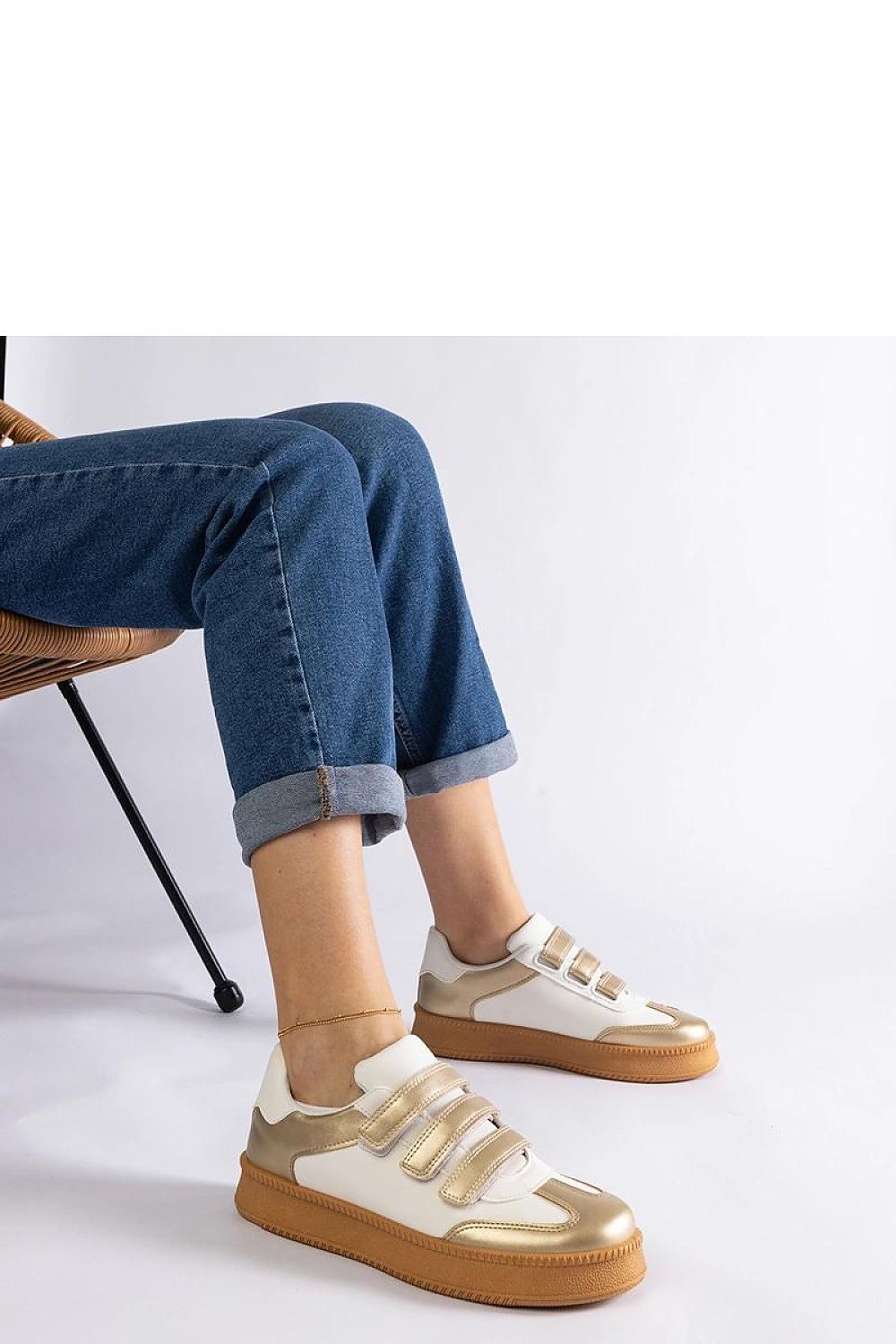   Złote trampki zapinane na rzepy Mena - Solea 