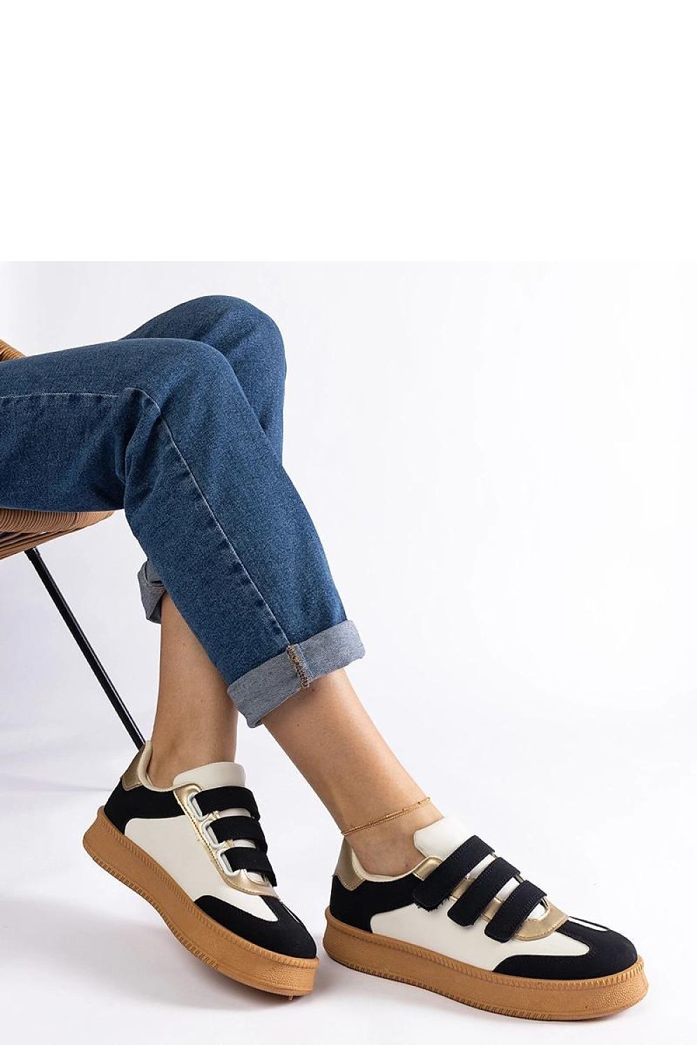   Czarne sneakersy zapinane na rzepy Mena - Solea 