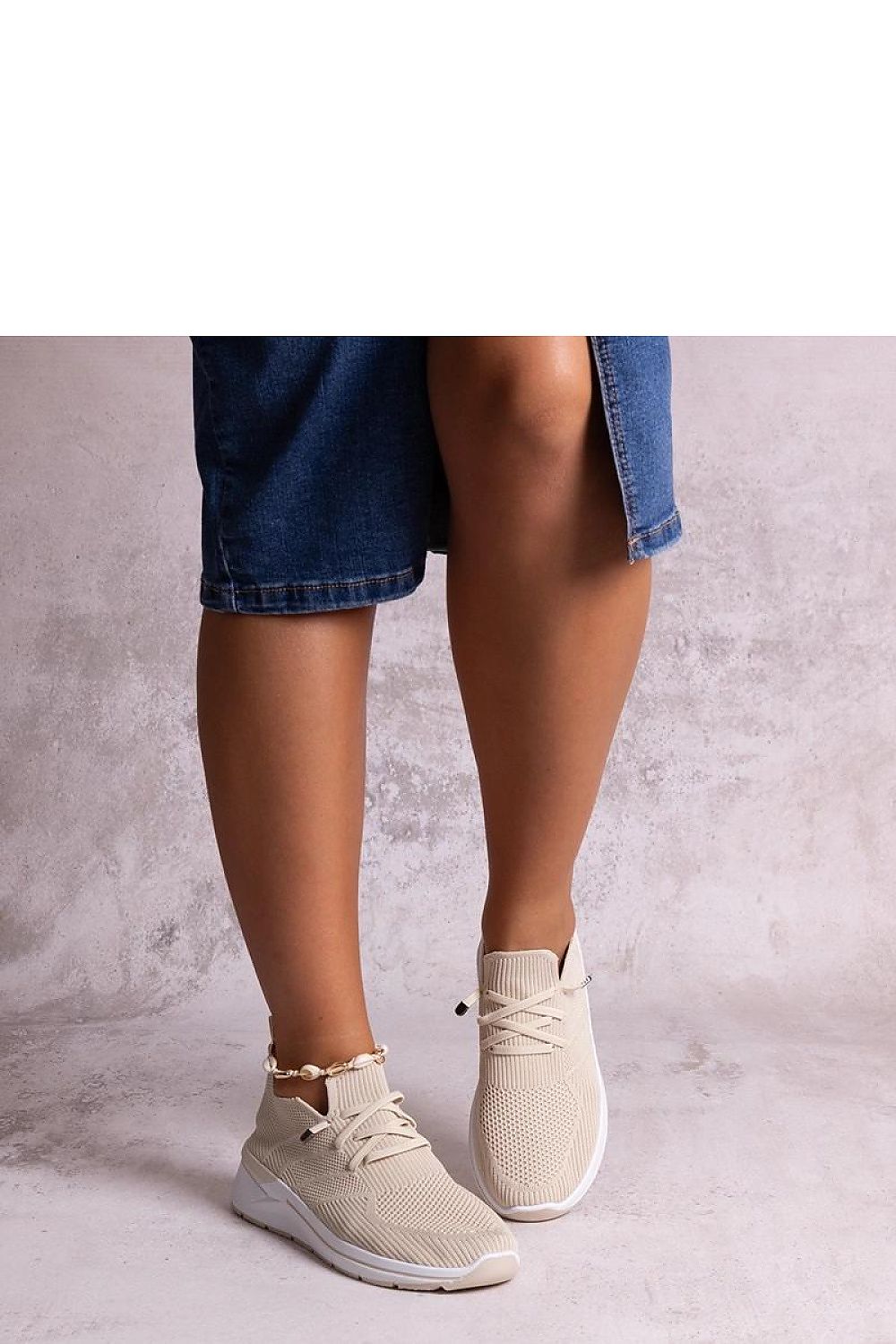   Beżowe wsuwane sneakersy Gaberla - Solea 