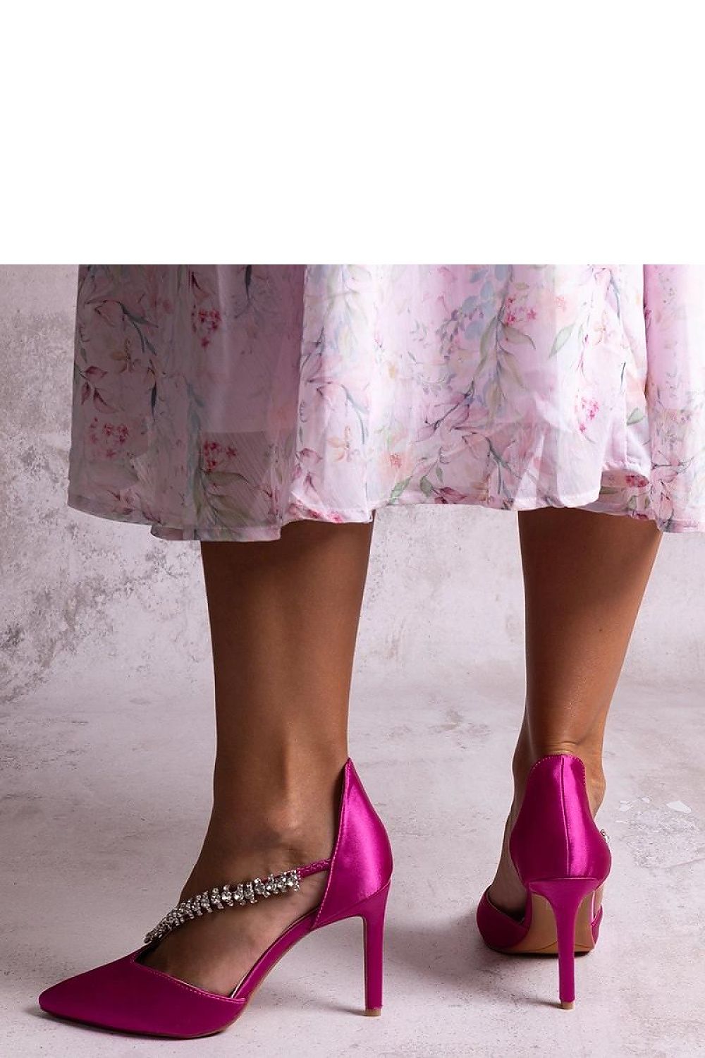   Czółenka na szpilce z ozdobnym paskiem w cekiny Sayida - Solea 