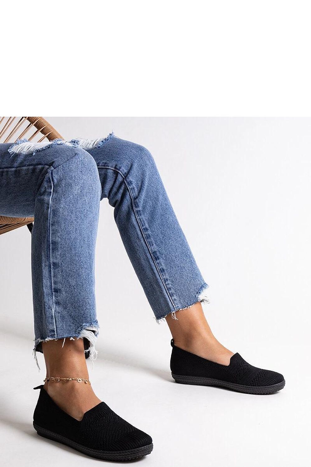   Czarne wsuwane materiałowe tenisówki Shadhi - Solea 