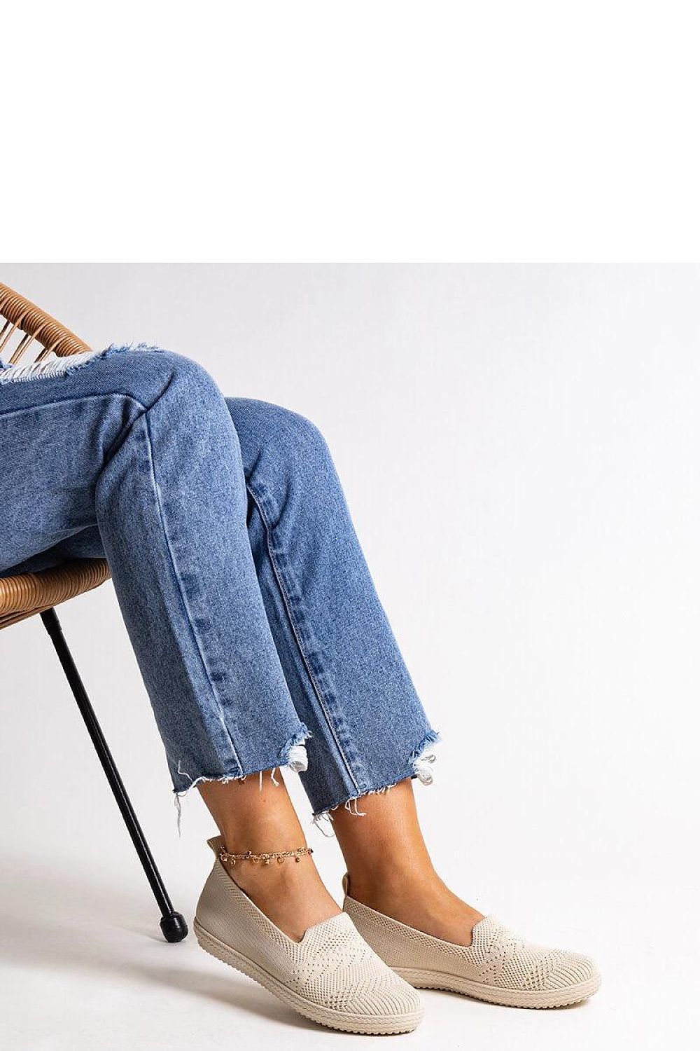   Beżowe wsuwane materiałowe tenisówki Shadhi - Solea 