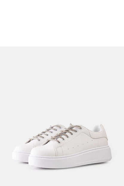   Białe sneakersy z efektownym zdobieniem Asmait - Solea 