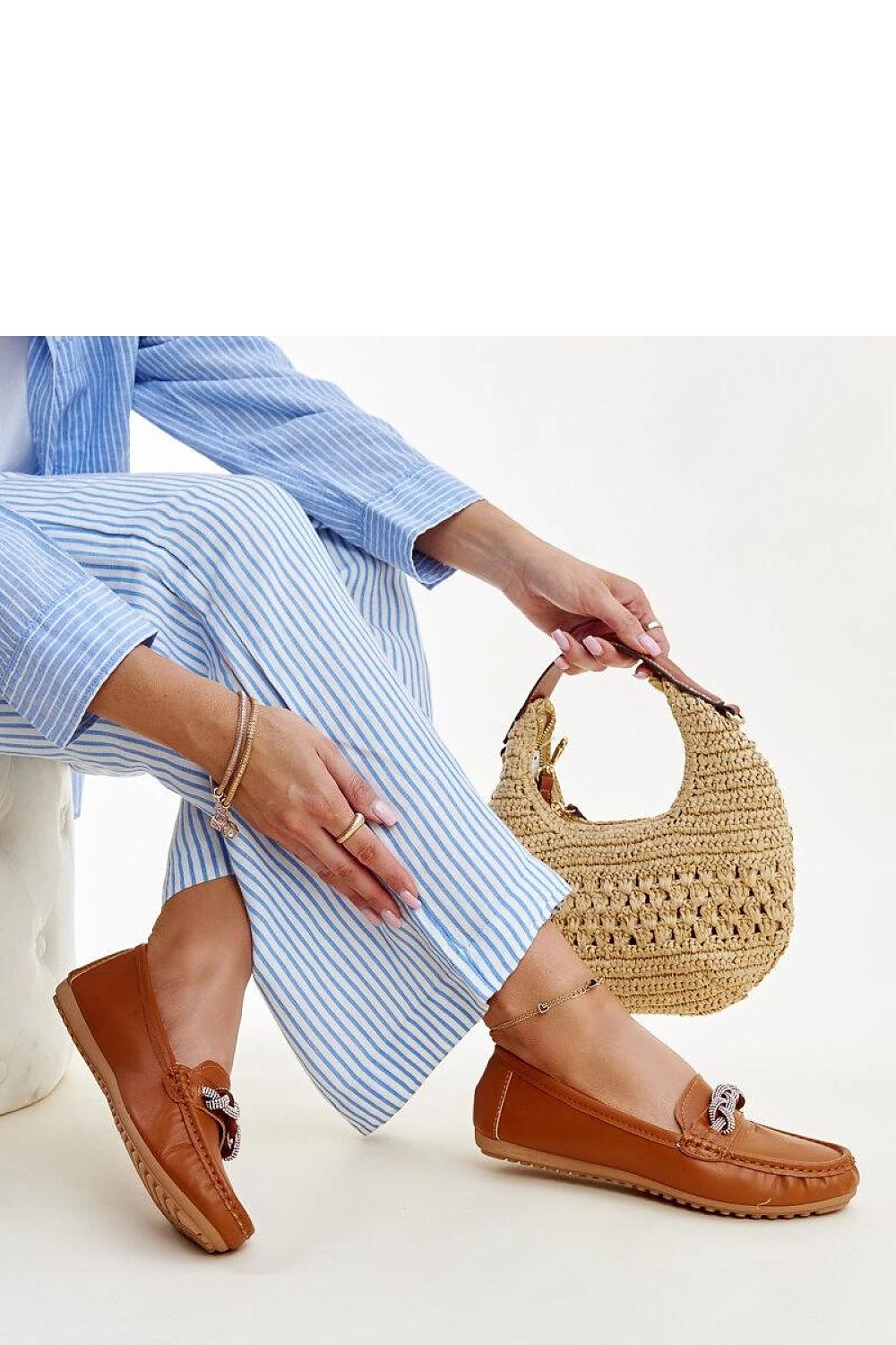   Brązowe mokasyny zdobione cyrkoniami Adiba - Solea 