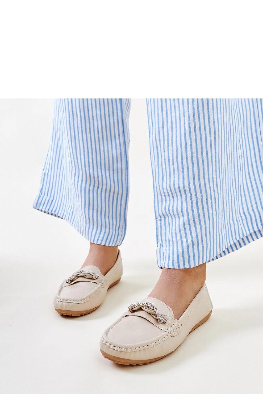   Beżowe mokasyny zdobione cyrkoniami Adiba - Solea 