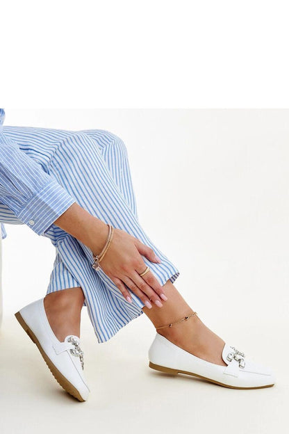   Białe mokasyny z cyrkonową klamerką Mali - Solea 