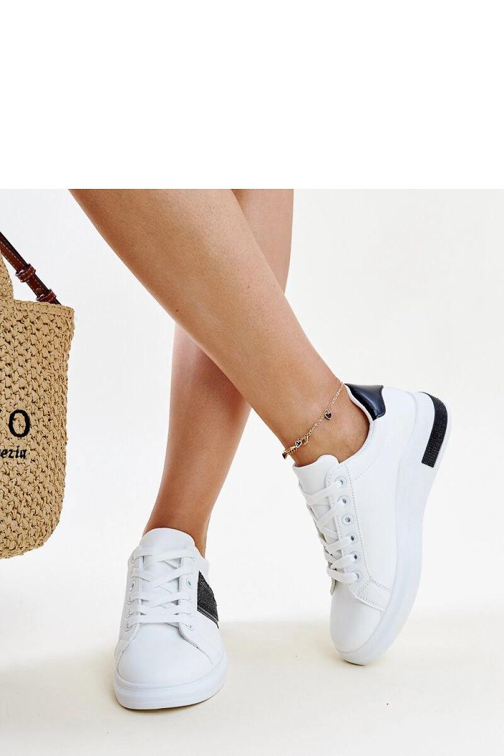   Biało-czarne sneakersy z cyrkoniami Giulia - Solea 