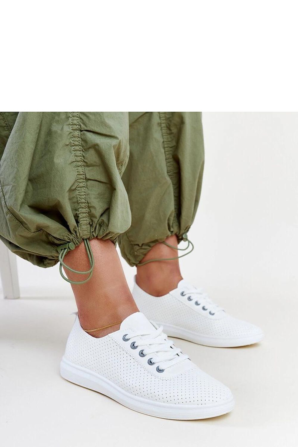   Białe ażurowe tenisówki Katinka - Solea 