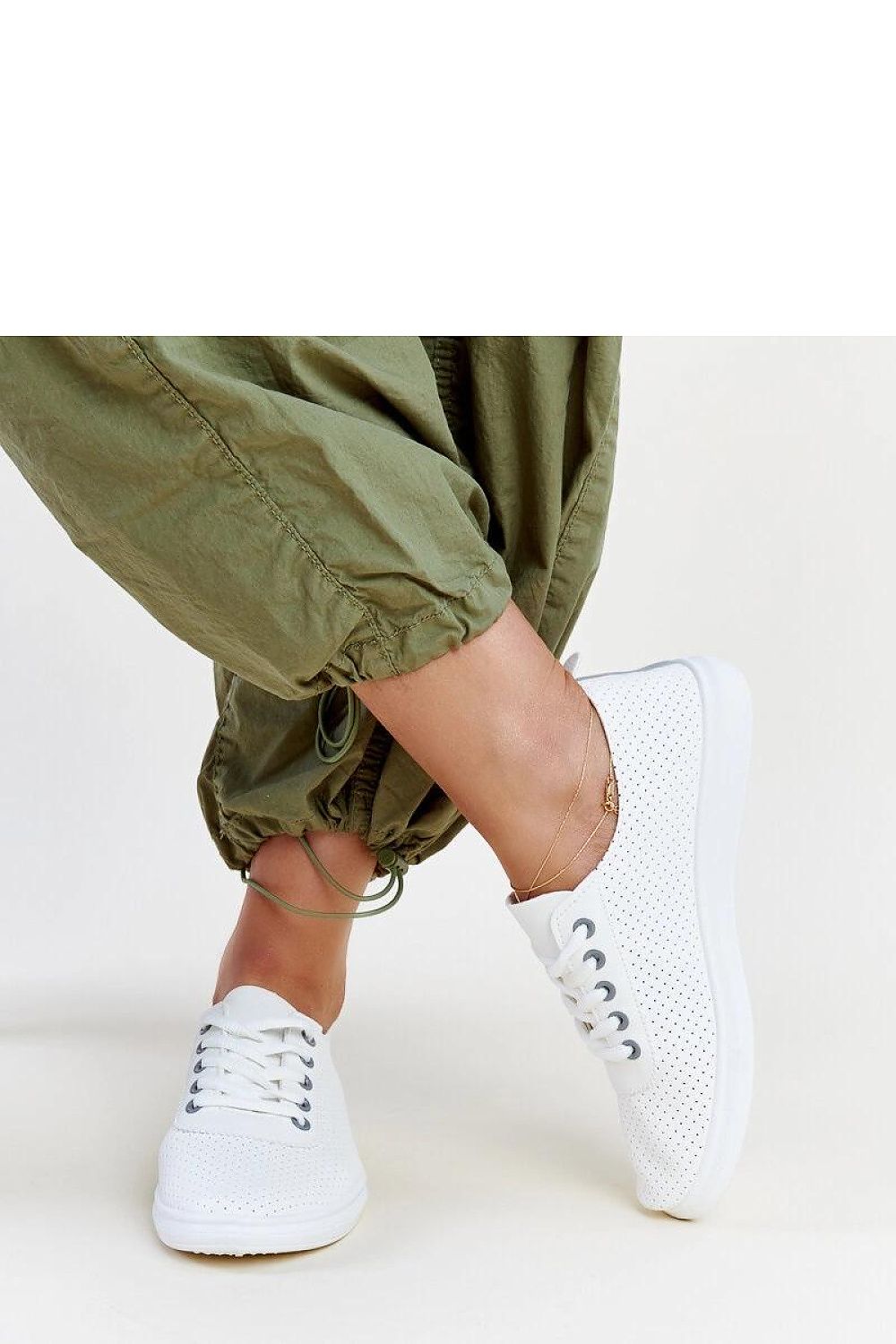   Białe ażurowe tenisówki Katinka - Solea 