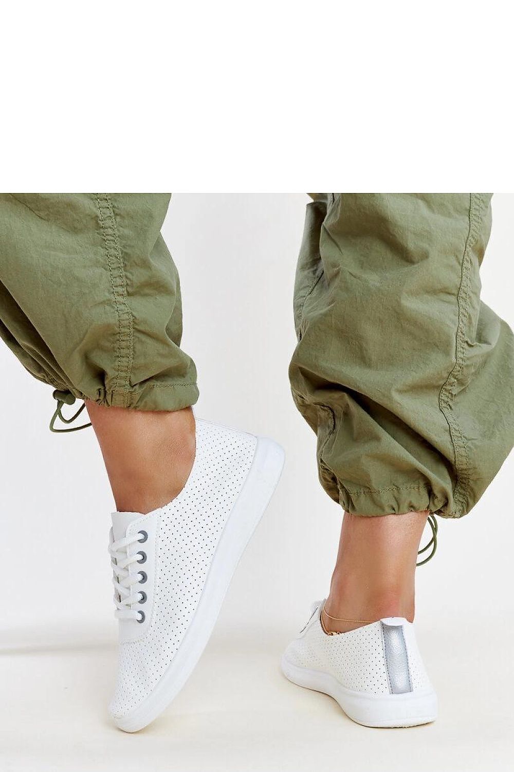   Białe ażurowe tenisówki Katinka - Solea 