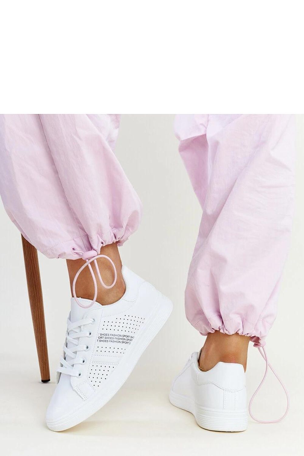   Białe sneakersy eko skóra Berdine - Solea 